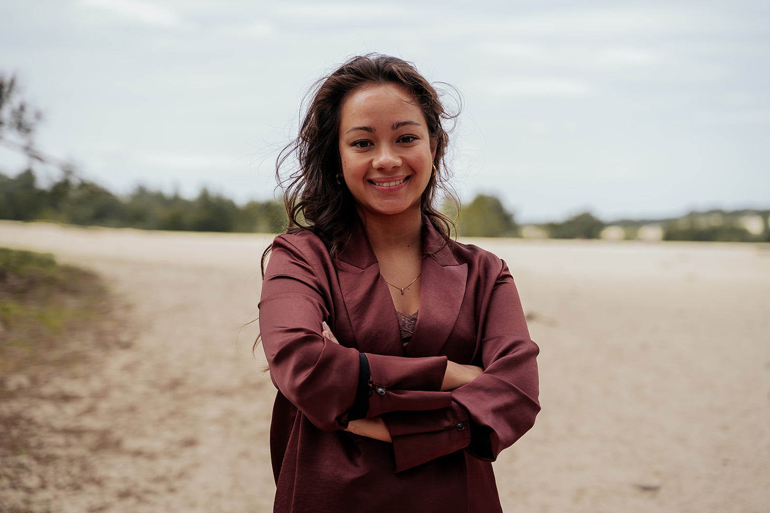 Mikki Bresser in duinen